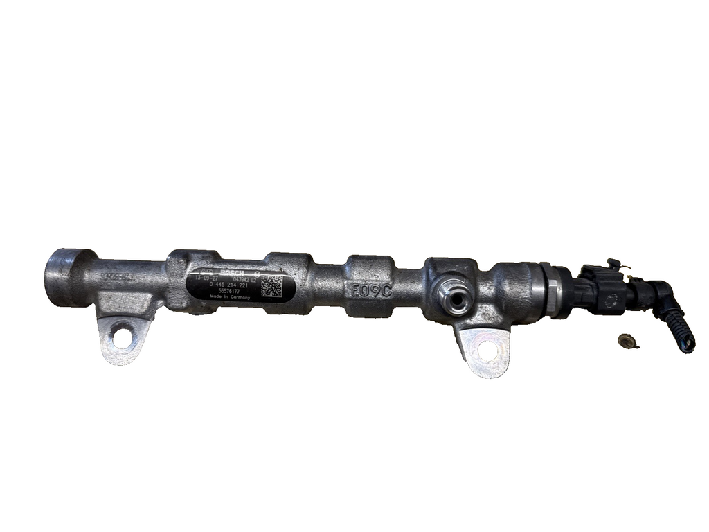 VAUXHALL ASTRA GTC  2.0 DIESEL (2014) - INJECTOR RAIL 0445214221
