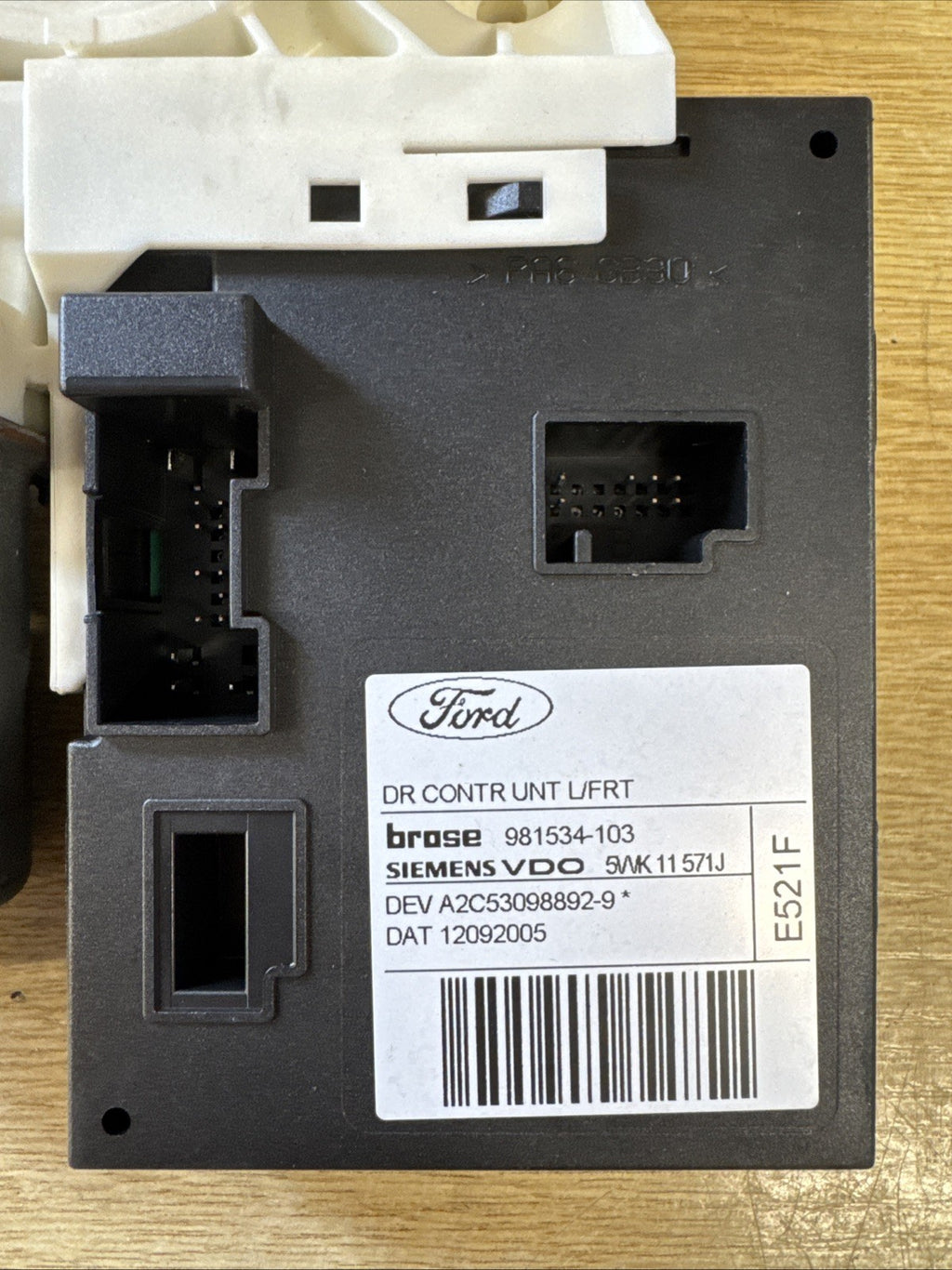 Ford Focus Passenger Side Front Window Motor  5WK11571J