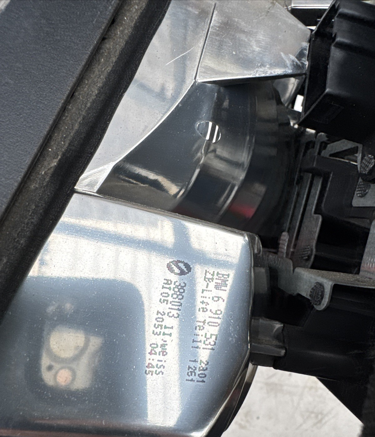 BMW 3 Series E46 Rear Tail Light Left Side Outer 6910531