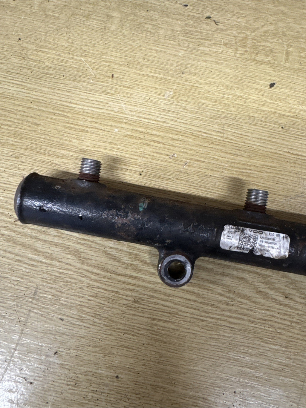 2008-2011 Jaguar XF X250 2.7 TD V6  Fuel Injector Rail A2C20001330