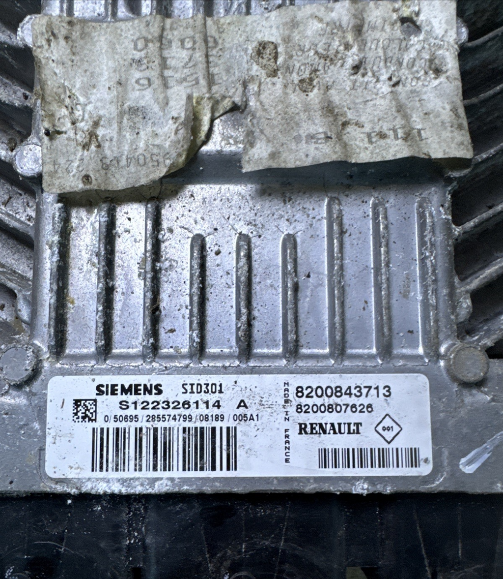 S122326114A Renault Megane  Scenic Clio 1.5 DCi Engine ECU 8200843713 8200807626