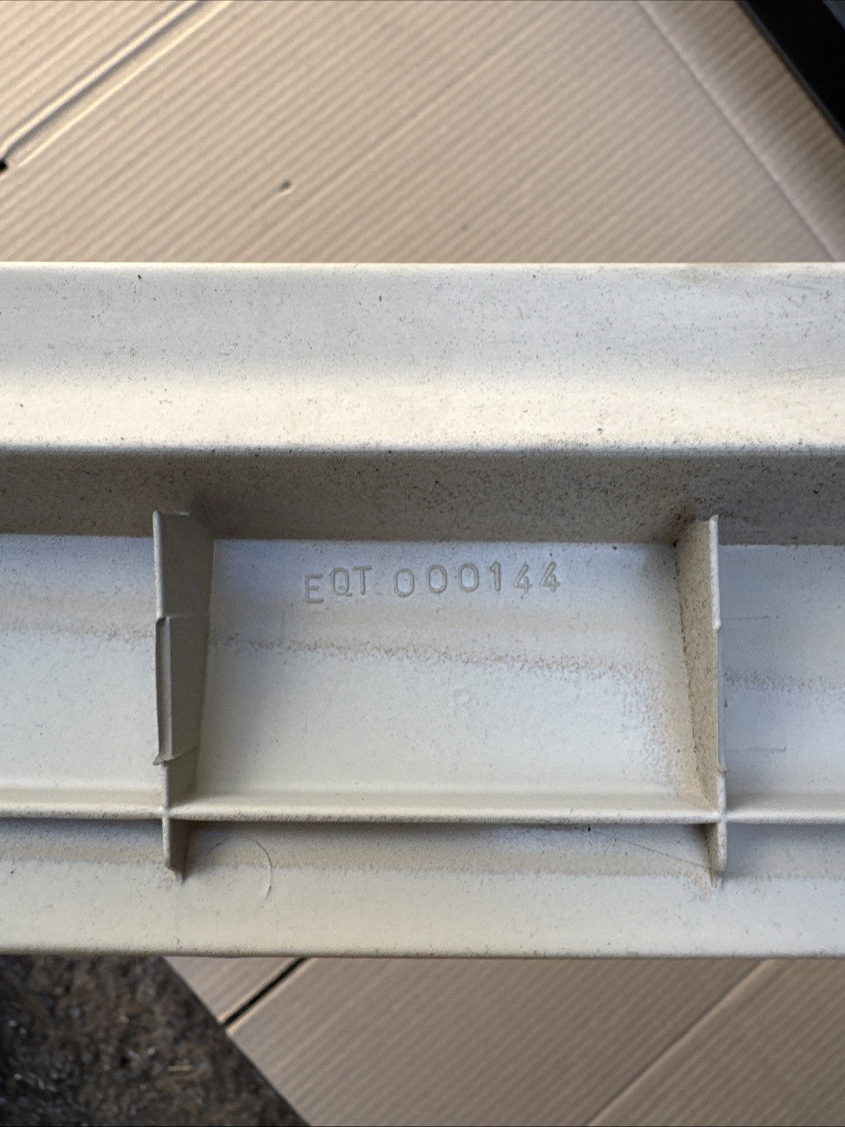 2002-2009 Land Rover Range Rover L322 OSR INTERIOR TRIM EQT000144