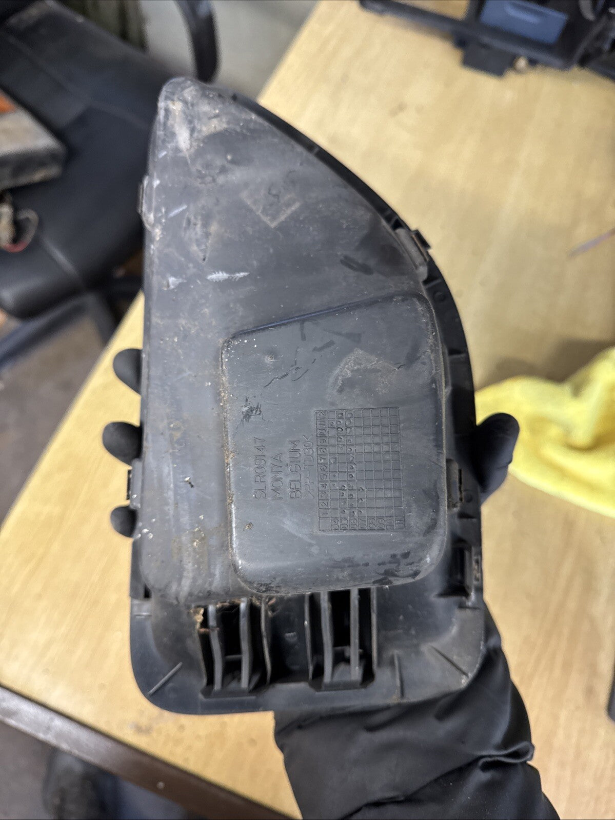 RANGE ROVER SPORT L320 NEAR SIDE WING VENT SLR00152