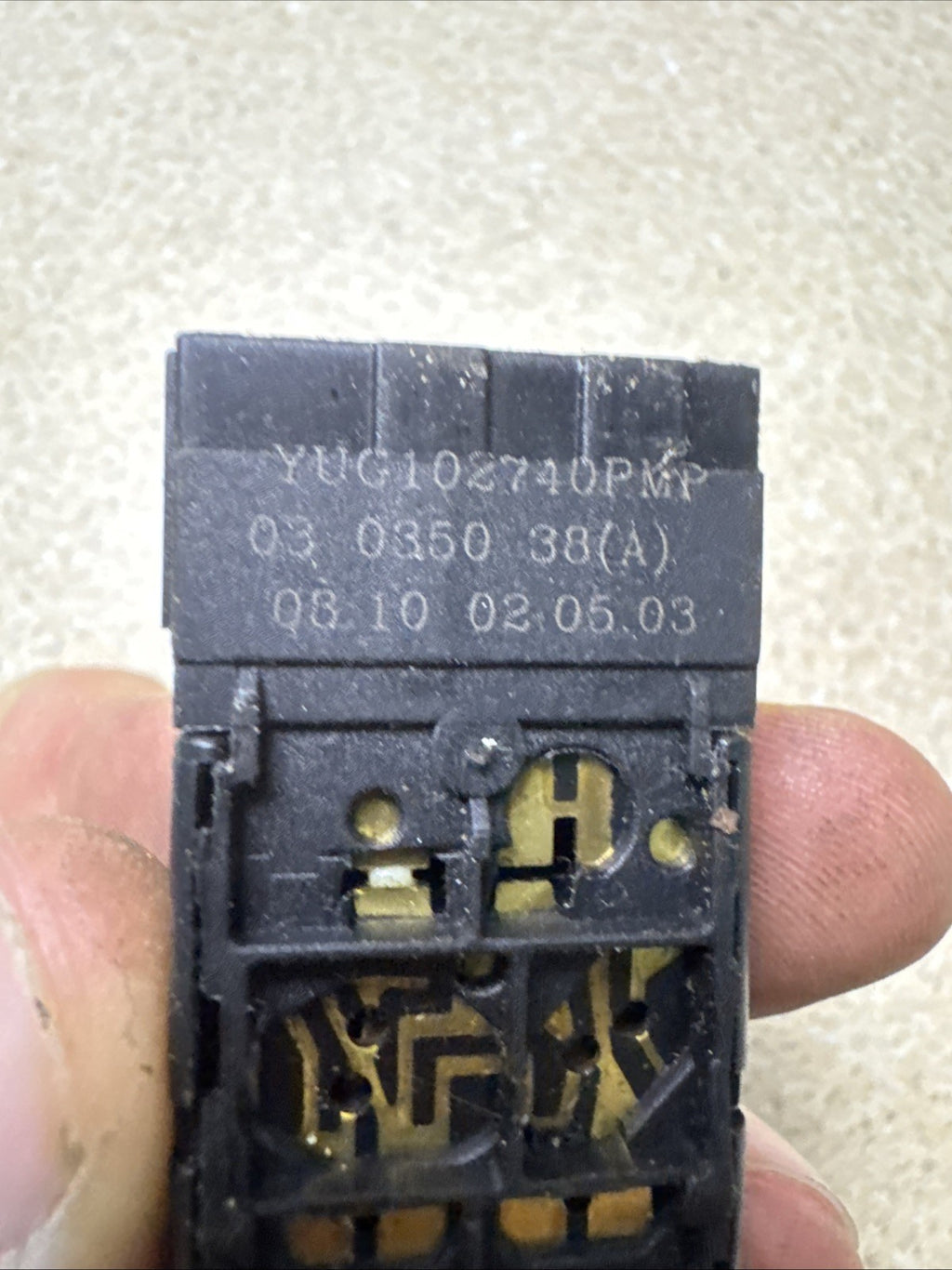 MG TF 2004 - Rear Fog Light Switch - YUG102740PMP