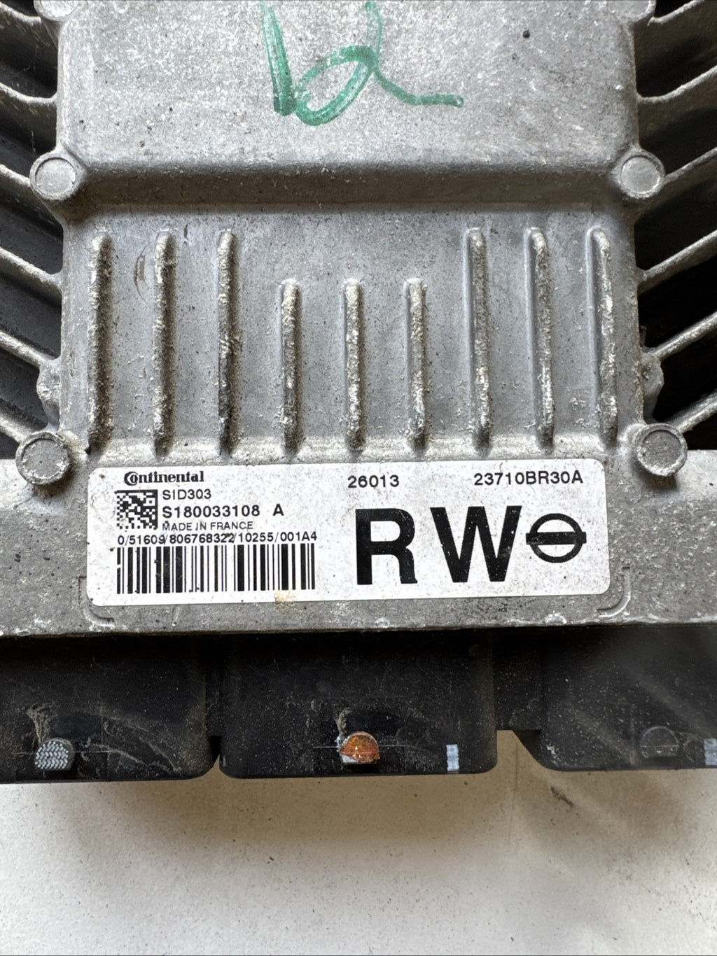 S180033108 A Nissan Qashqai  Engine Control Unit ECU 23710BR30A