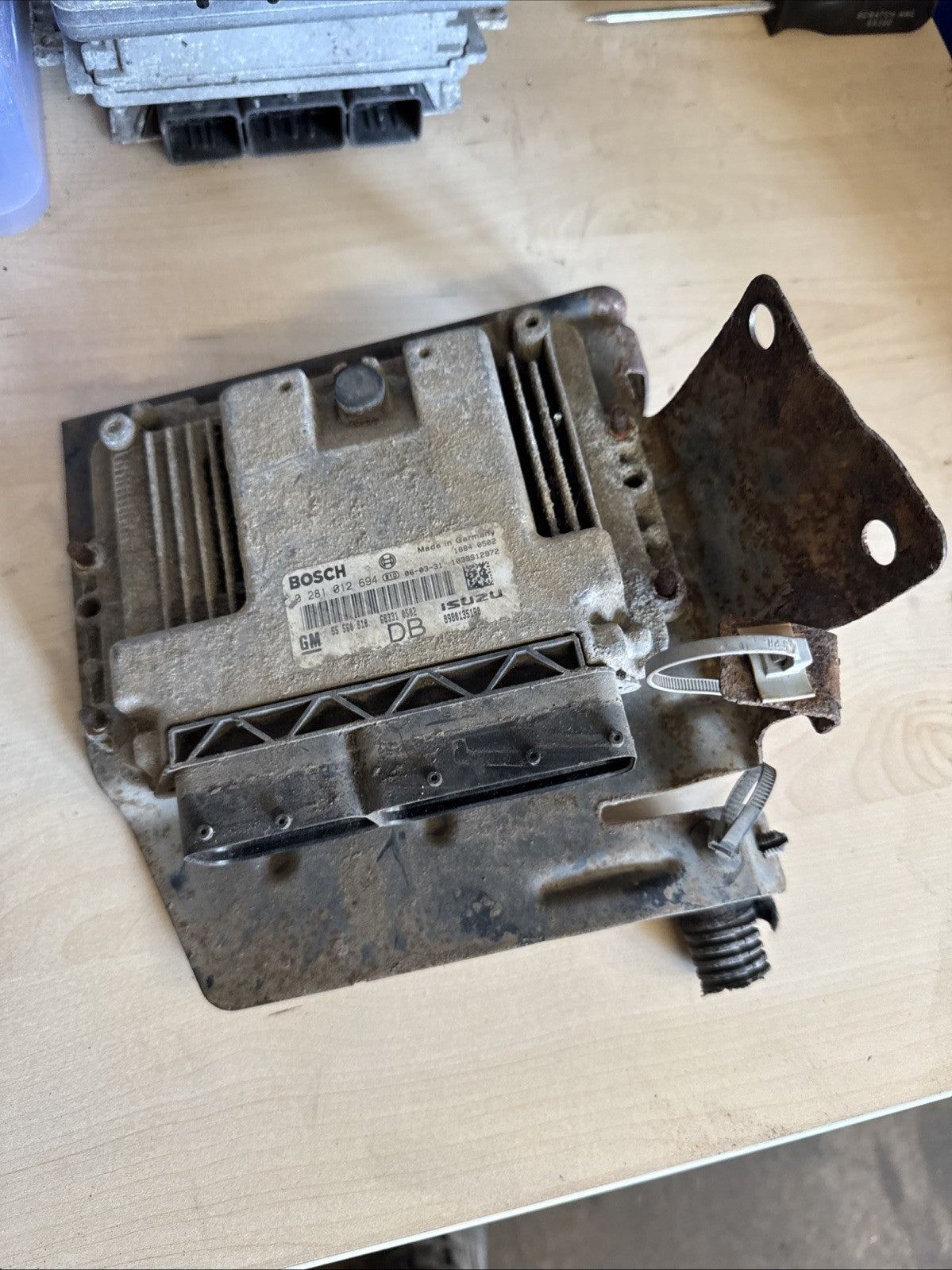 VAUXHALL ASTRA H 1.7 16V 2007 Club MK5 5DR ENGINE ECU 55560810/0281012694