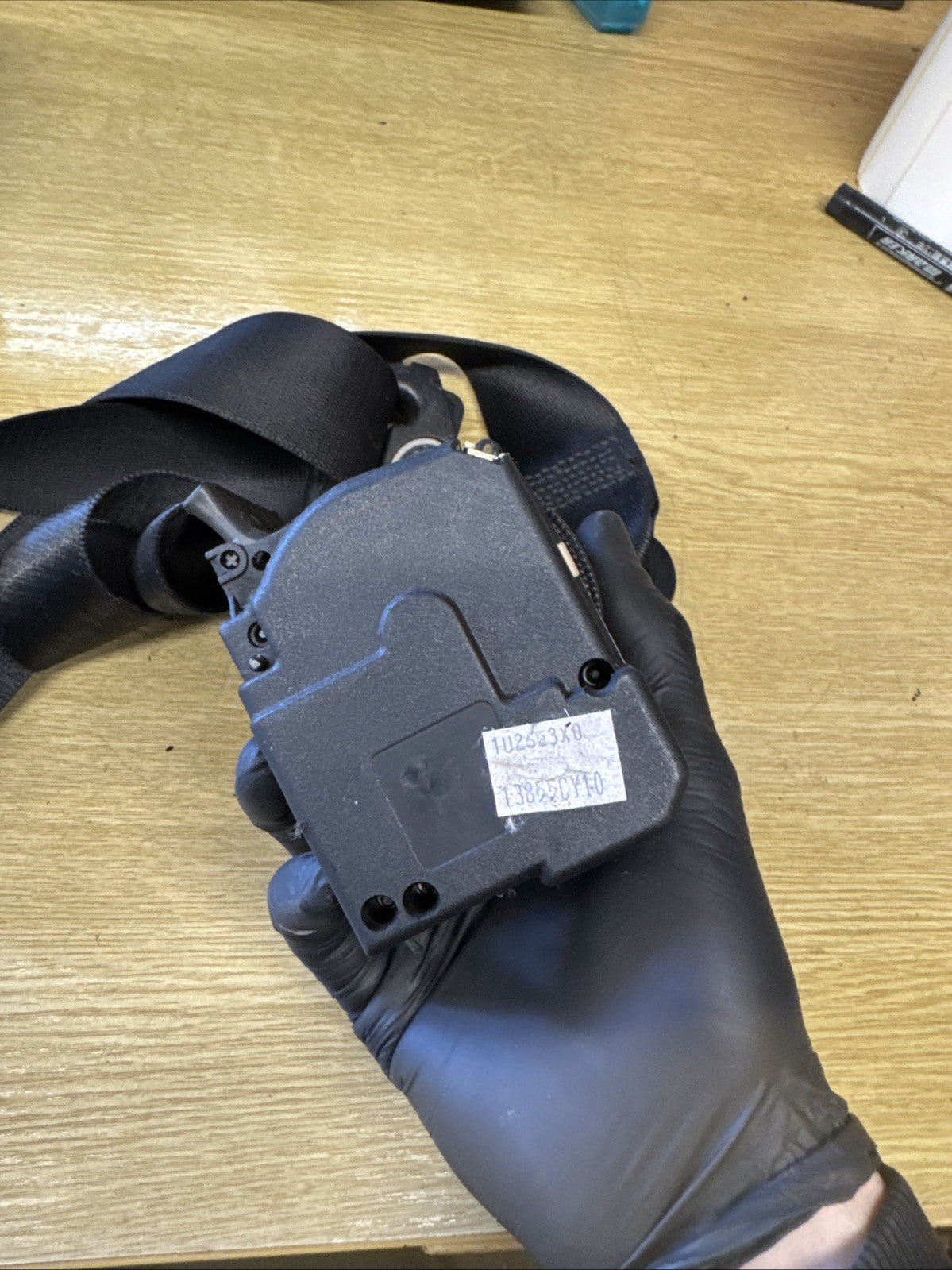 RANGE ROVER SEATBELT PASSENGER SIDE REAR L322 2004