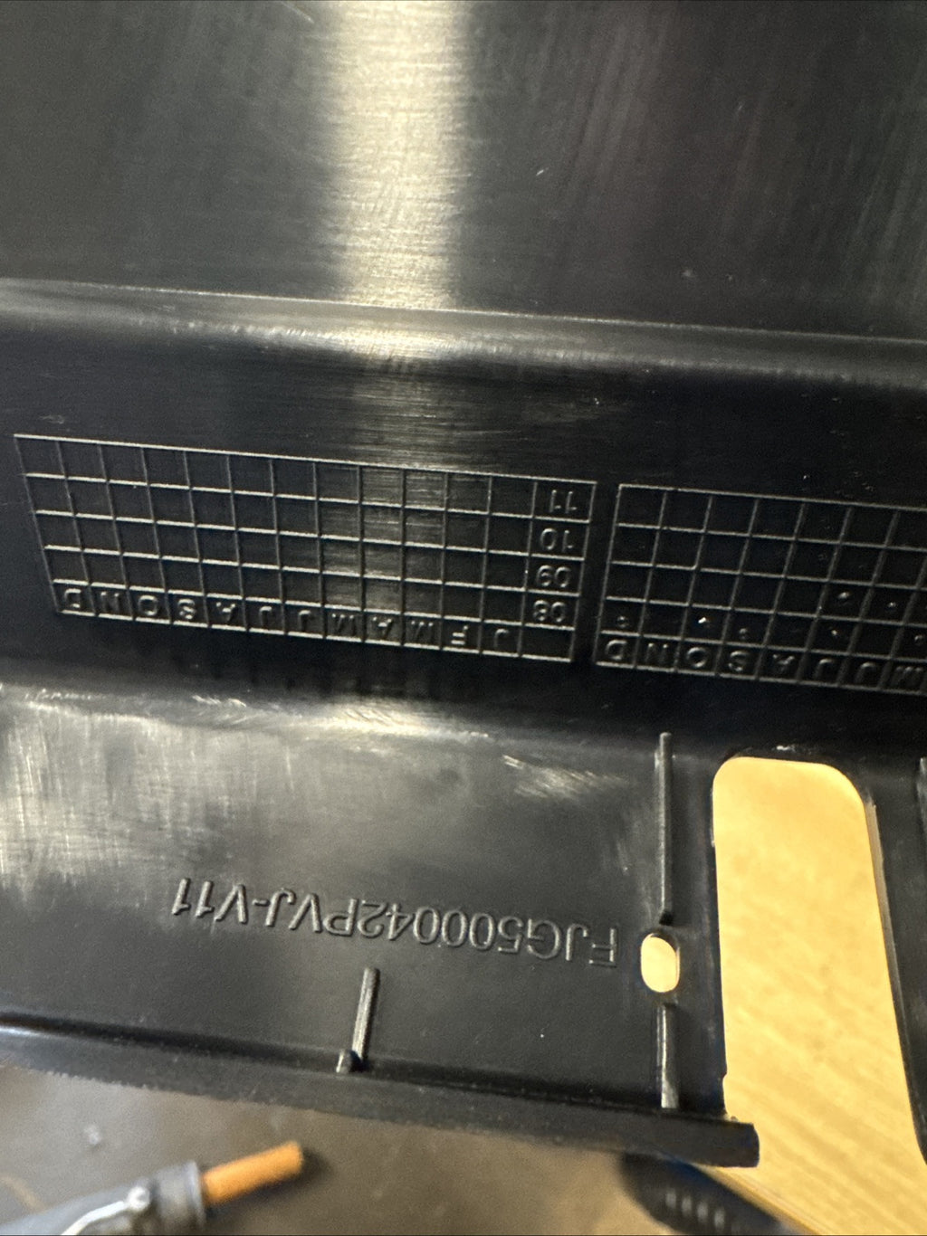 RANGE ROVER SPORT L320 05-13 CENTRE CONSOLE STORAGE BOX FJG500042PVJ