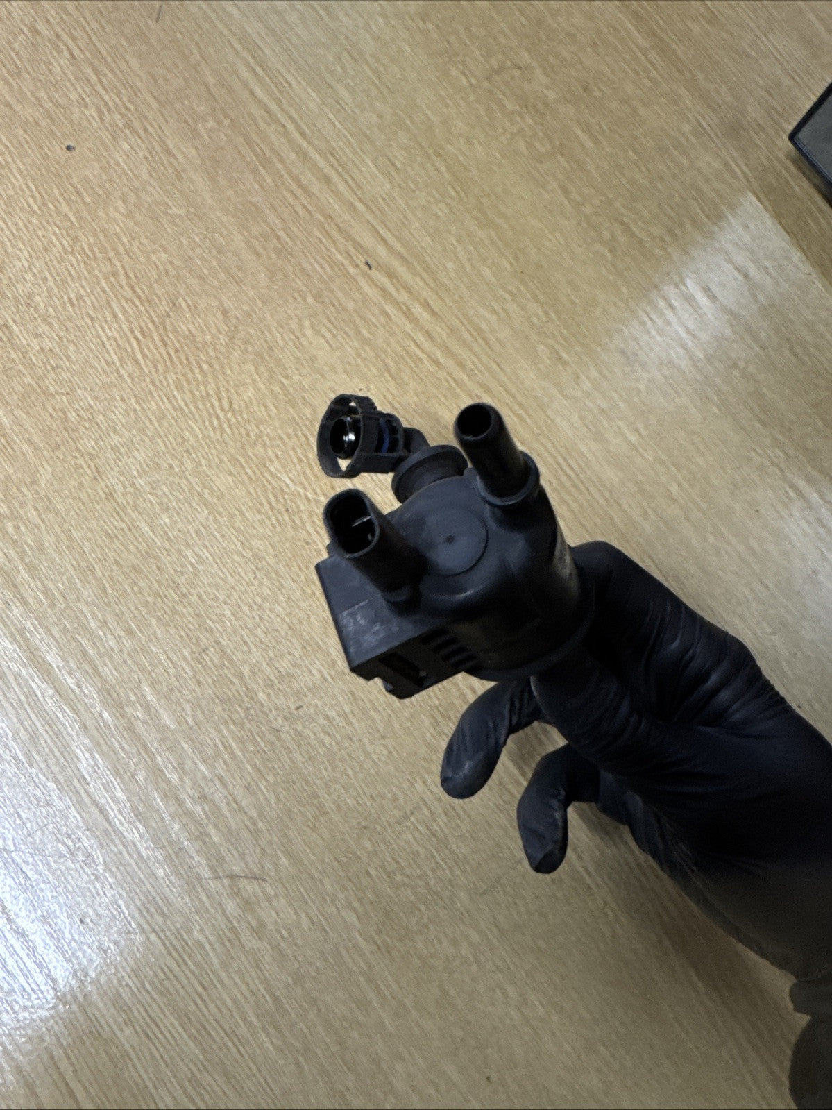 2016 Vauxhall Astra K Mk7 1.0 Petrol Fuel Valve Solenoid 12642737