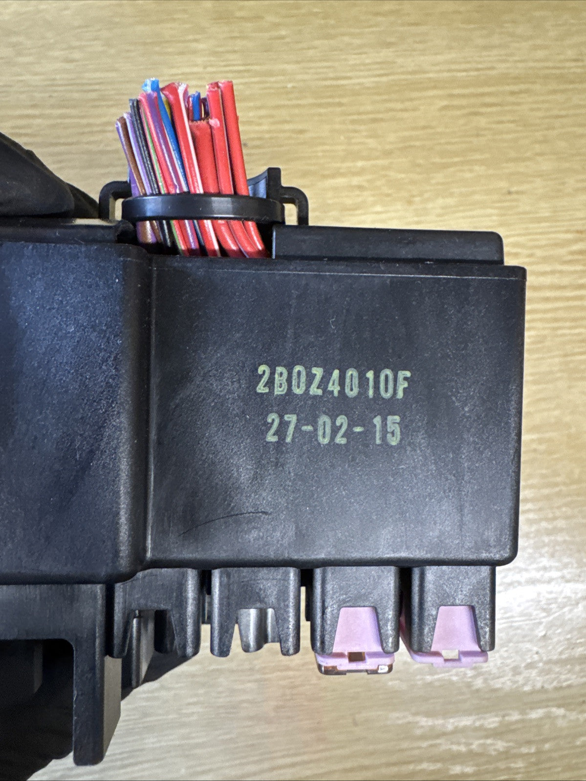 Vauxhall Corsa E Engine Bay Fuse Box Relay 1.3 CDTI Diesel 2015 2B0Z4010F