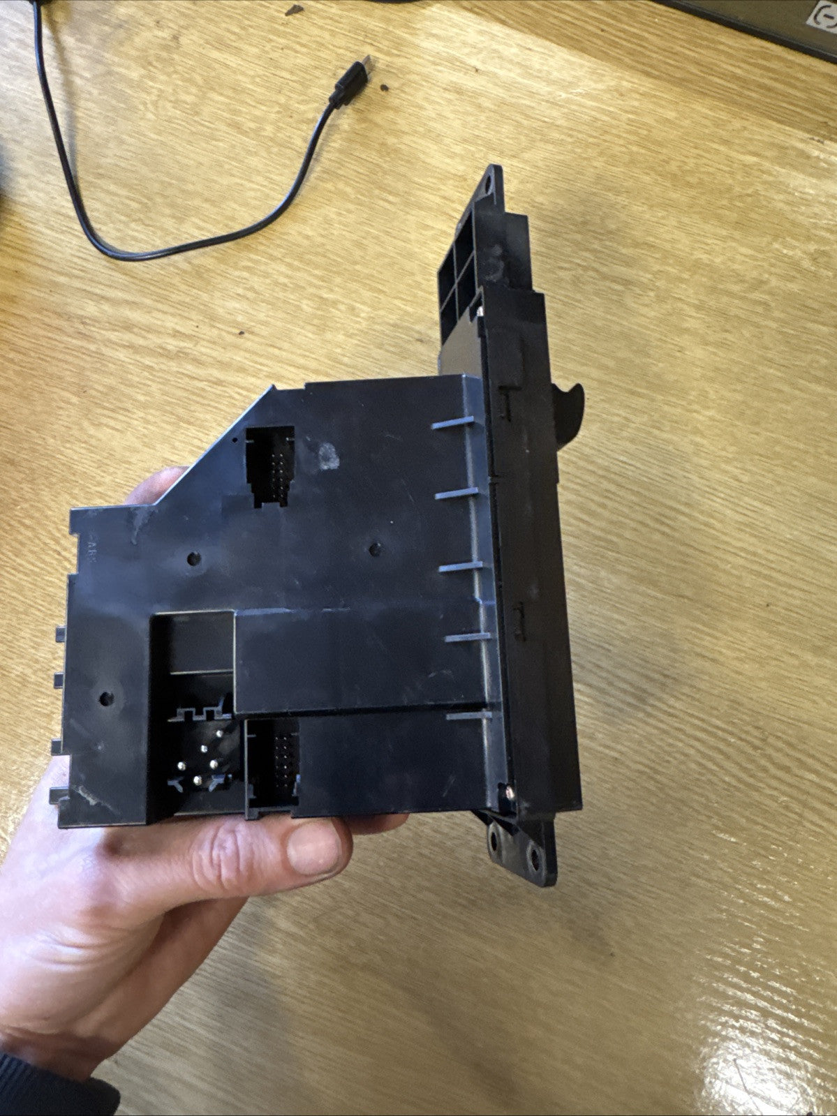 2004 RANGE ROVER L322 VOGUE FRONT PASSENGER SIDE WINDOW SWITCH YUD000262PVA