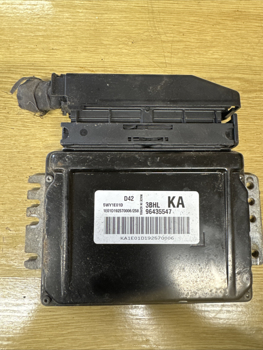 Chevrolet Lacetti 1.4 Petrol Engine Control Module Unit 96435547 5WY1E01C