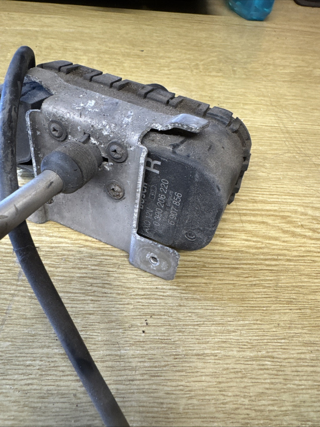Range Rover L322 Right RH OS Headlight Headlamp Wiper Motor