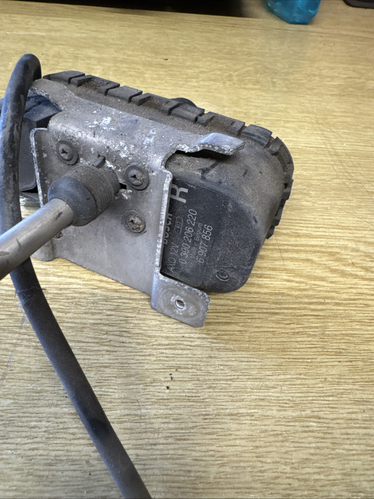 Range Rover L322 Right RH OS Headlight Headlamp Wiper Motor