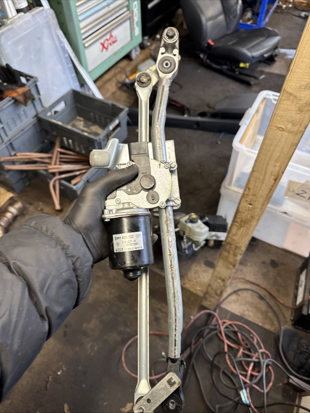 BMW 1 SERIES E82 WIPER MOTOR & LINKAGE FRONT WINDSCREEN 7193037