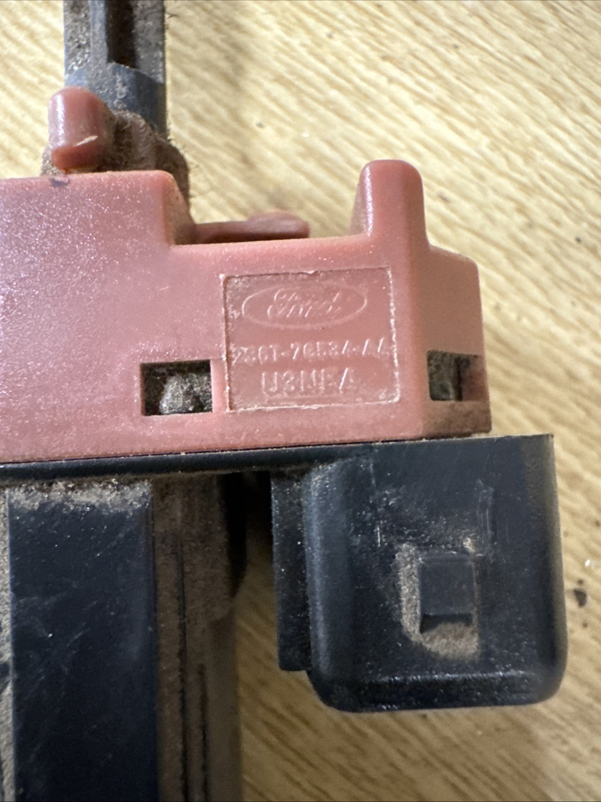 FORD FIESTA FUSION TRANSIT CLUTCH PEDAL SWITCH 2S6T 7C534 AA