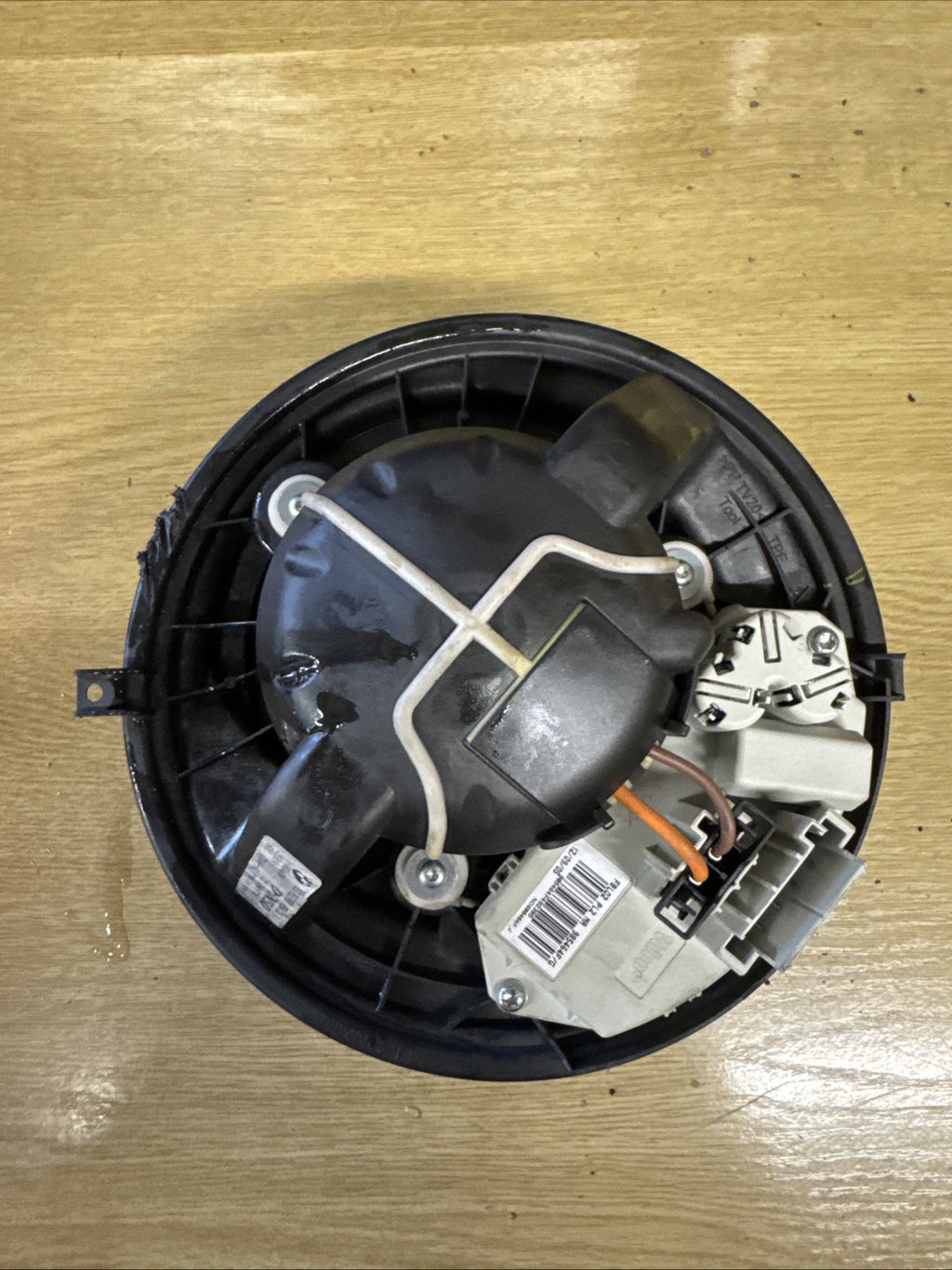 BMW 1 3 E SERIES HEATER BLOWER MOTOR 6933664 985467W